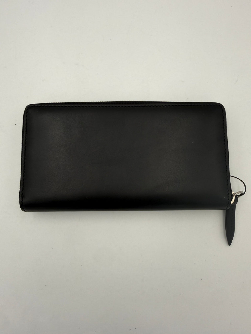 GUCCI Zip Black Front Logo Embossed Wallet