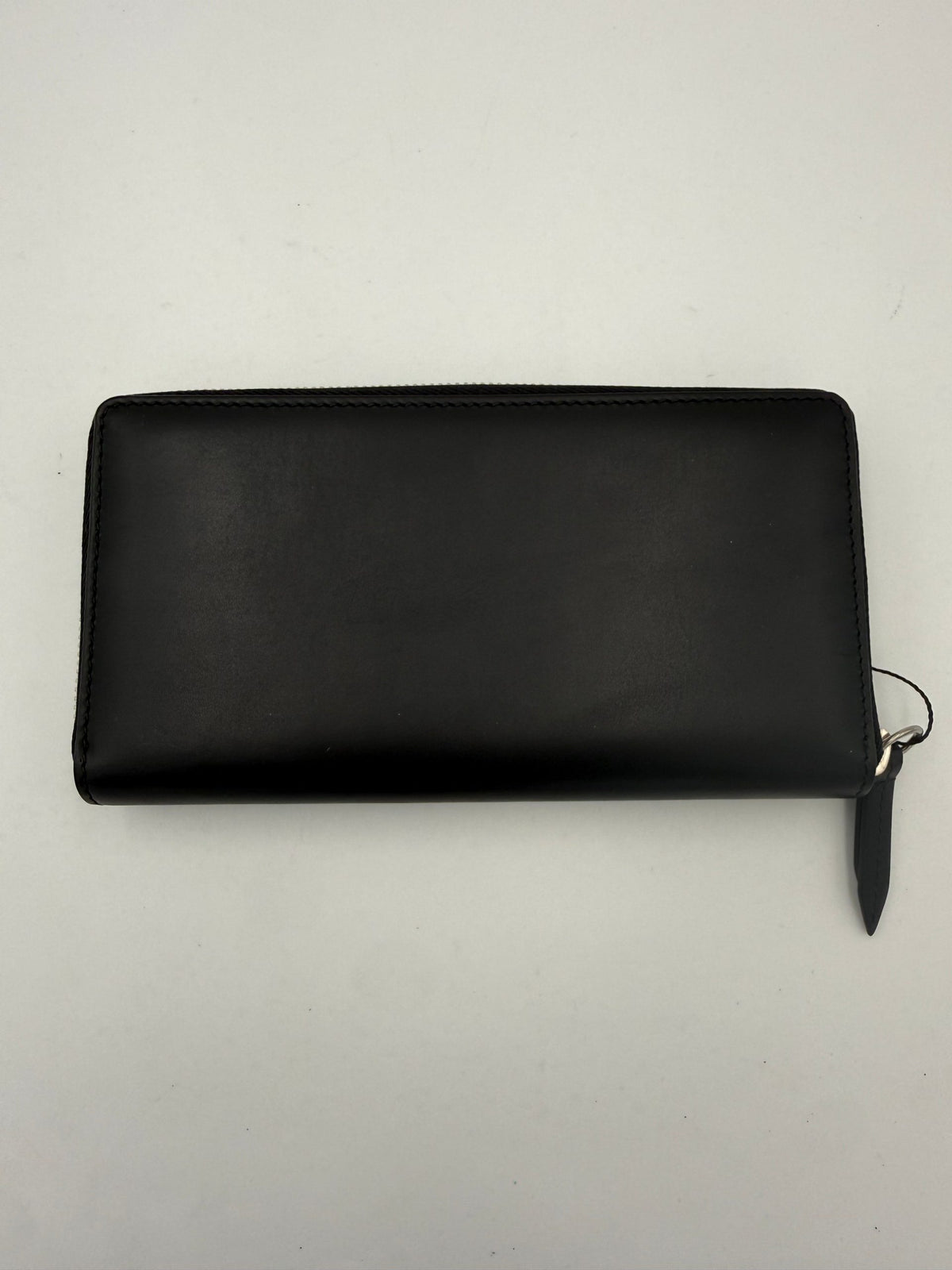 GUCCI Zip Black Front Logo Embossed Wallet