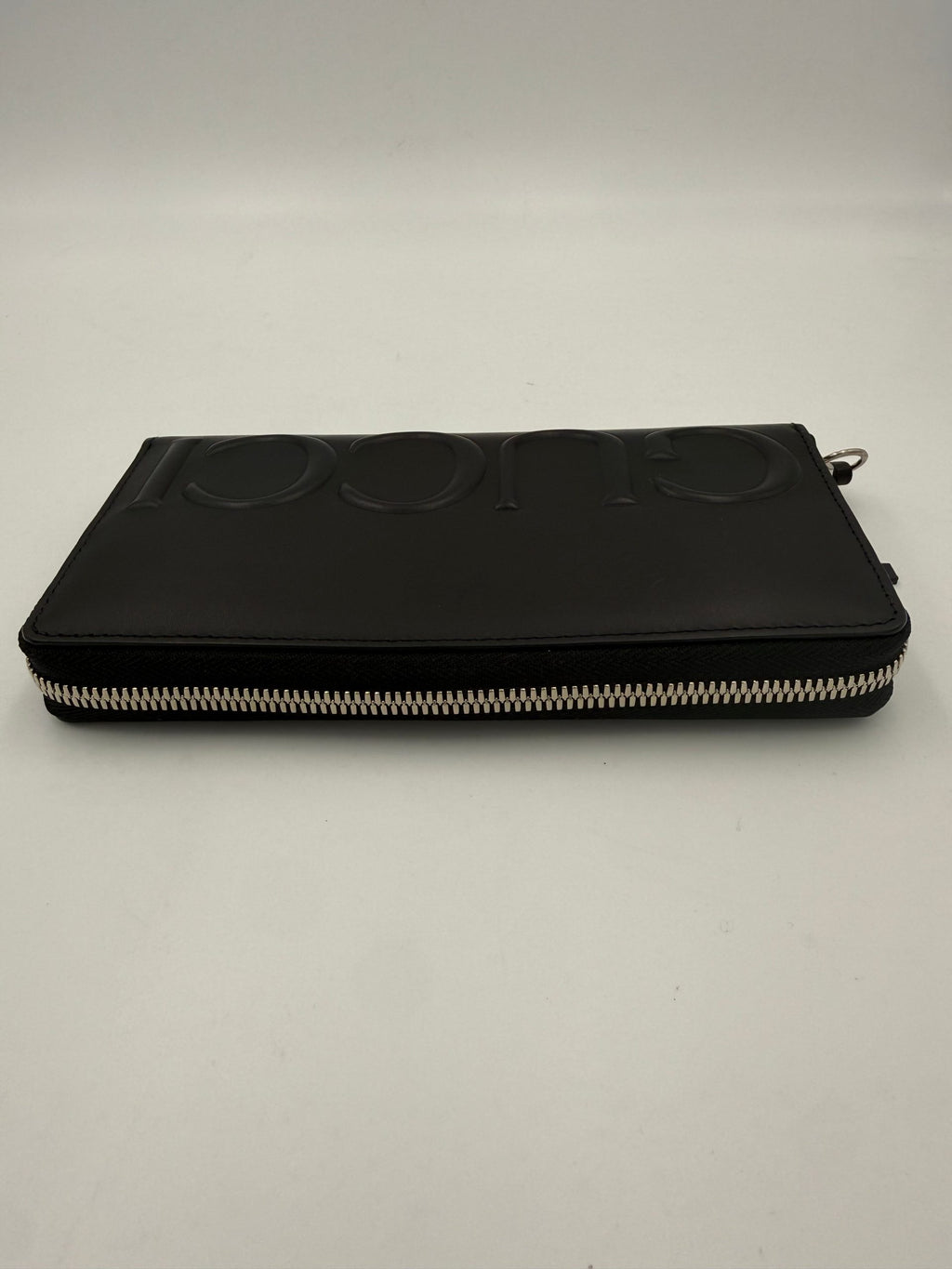 GUCCI Zip Black Front Logo Embossed Wallet